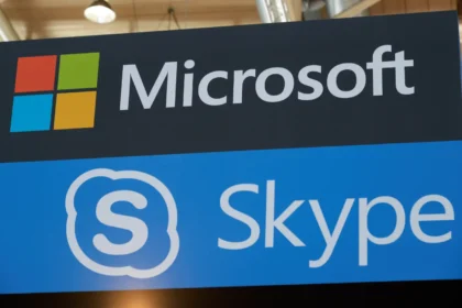 Skype logo with Microsoft logo as Microsoft announces its closure, replacing it with Teams.