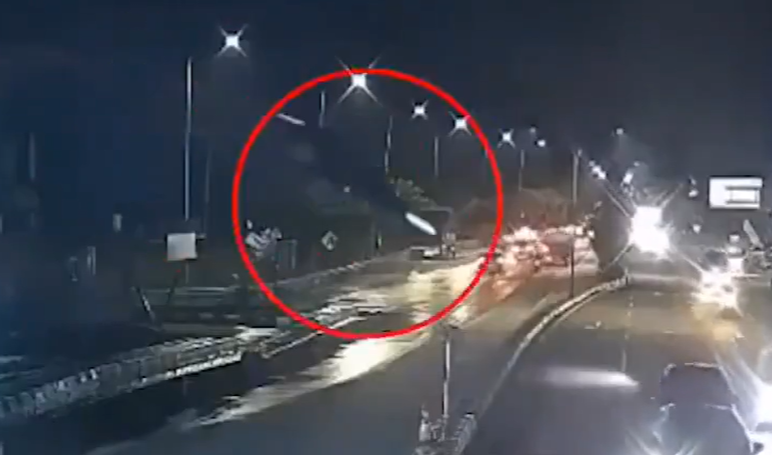 Driver Falls 12 Metres Off an Incomplete Bridge After Following Google Maps Directions