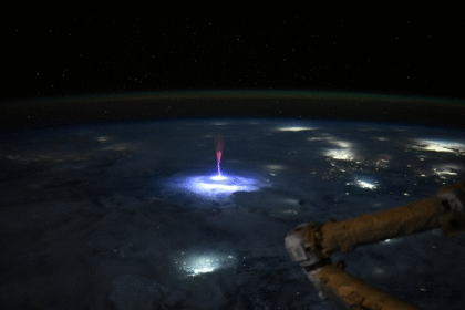 NASA Astronaut Captures Rare 'Sprite' Lightning Over Mexico–U.S. Border